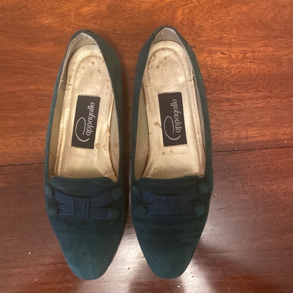 Pappagallo Dark Green Suede Flats green trim & four buttons on top of toes 7M - Picture 5 of 6